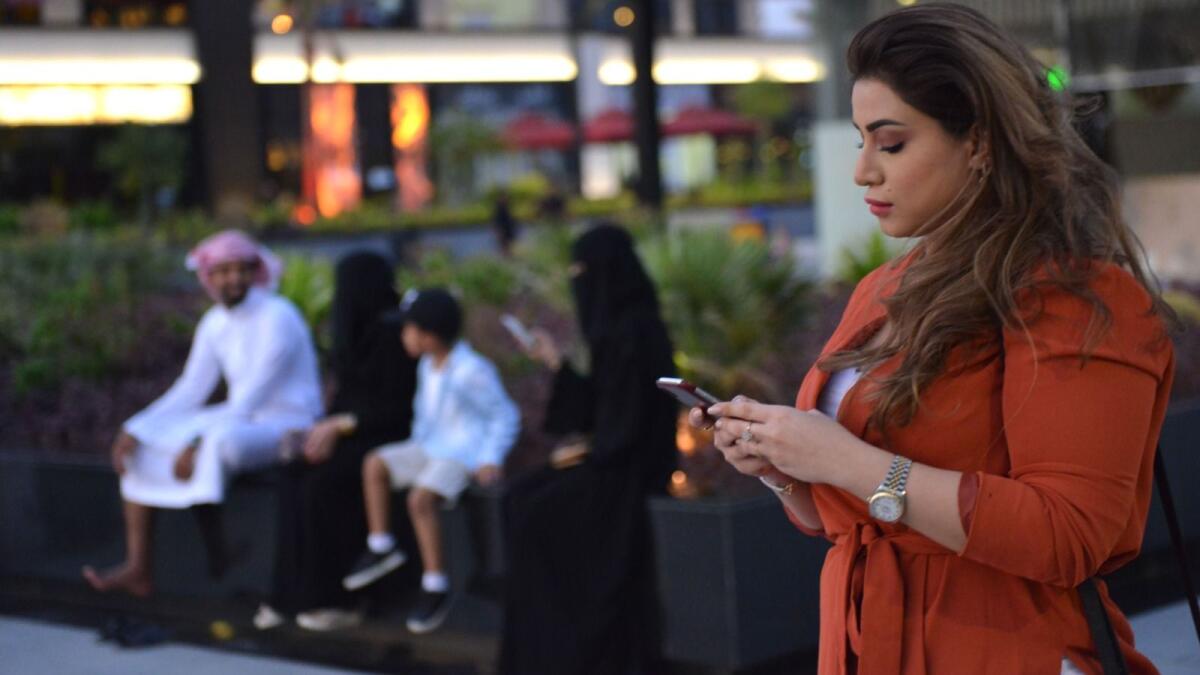 Blocking Annoying SMS Ads and Marketing Calls in the UAE