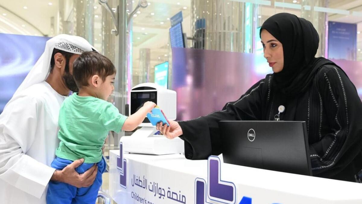 Rephrase the title:Dubai visas: New call centre for children to interact with immigration officials – News