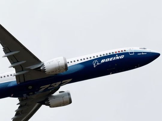 Rephrase the title:Alaska Air grounds Boeing 737 Max-9 fleet after fuselage blowout