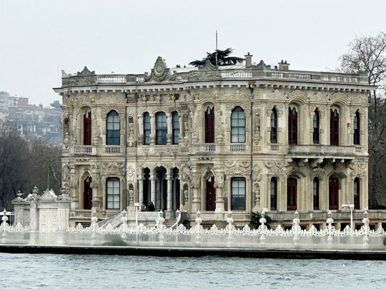 Rephrase the title:Video: The sights and sounds of Istanbul from Bosphorus Sea